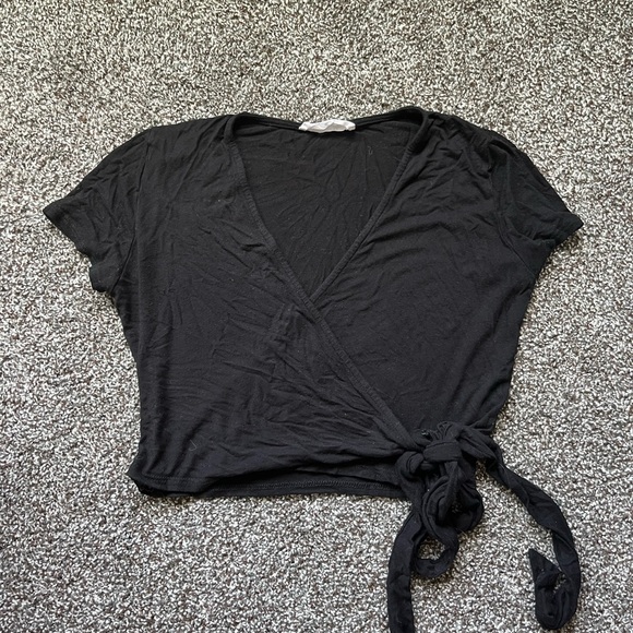 Black American Threads Tie Top - Picture 1 of 1